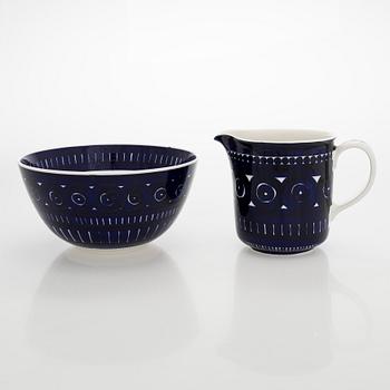 Ulla Procopé, a porcelain jug and bowl, "Valencia", Arabia, Finland.
