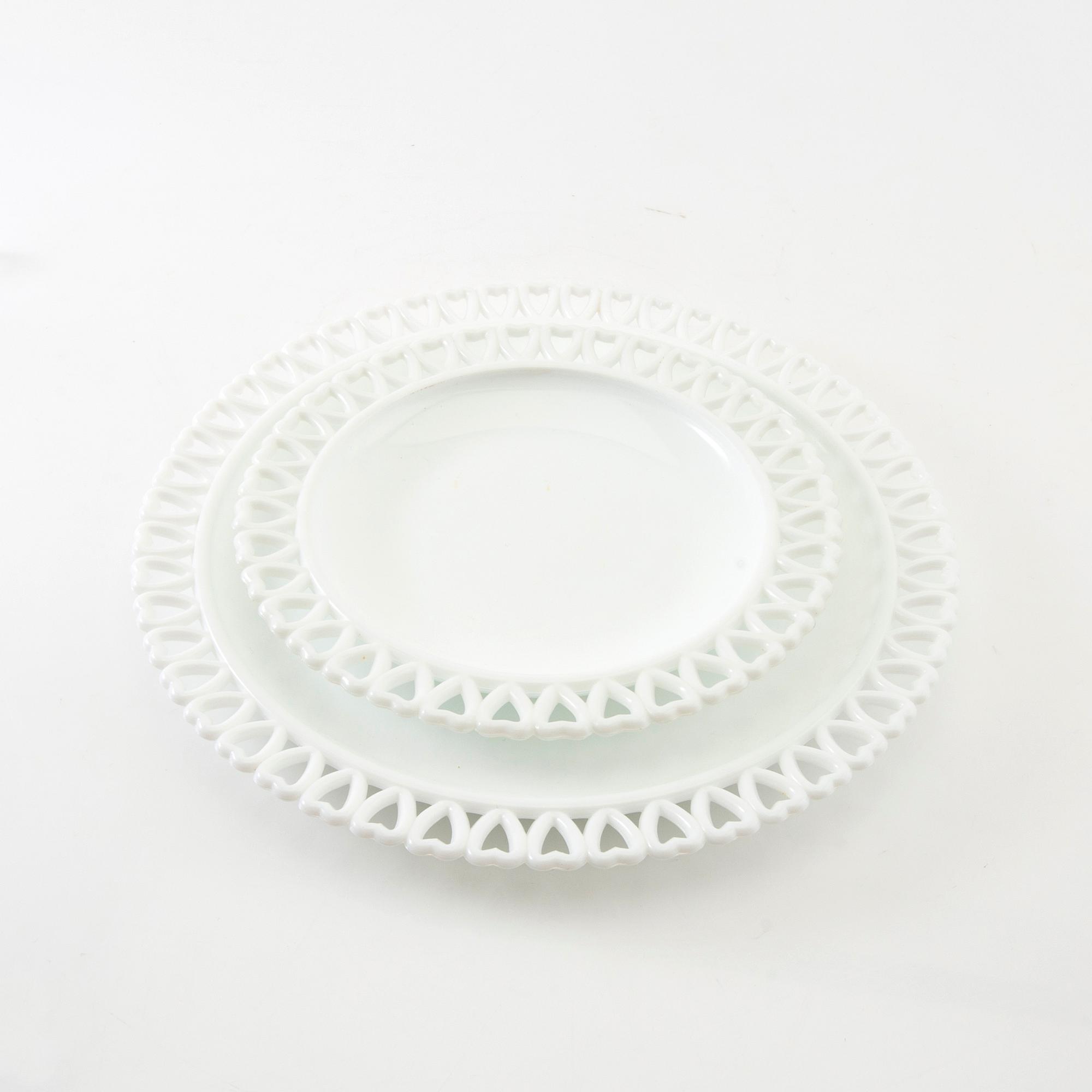 Gunnar Ander, service about 20 dlr Lindshammar glassworks opal glass mid-20th century.