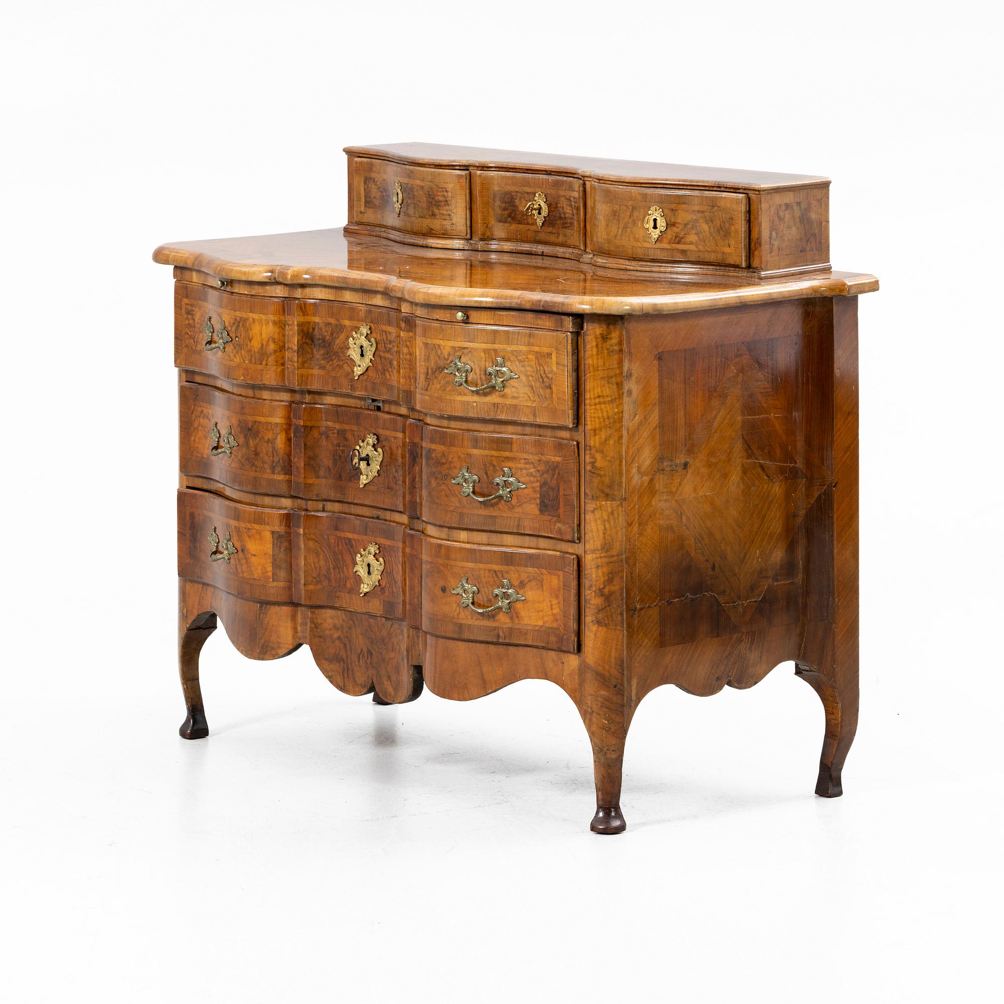 Bureau cabinet with superstructure, in the manner of Johan Hugo Fürloh, late Baroque, Stockholm work, first half of the 18th century.