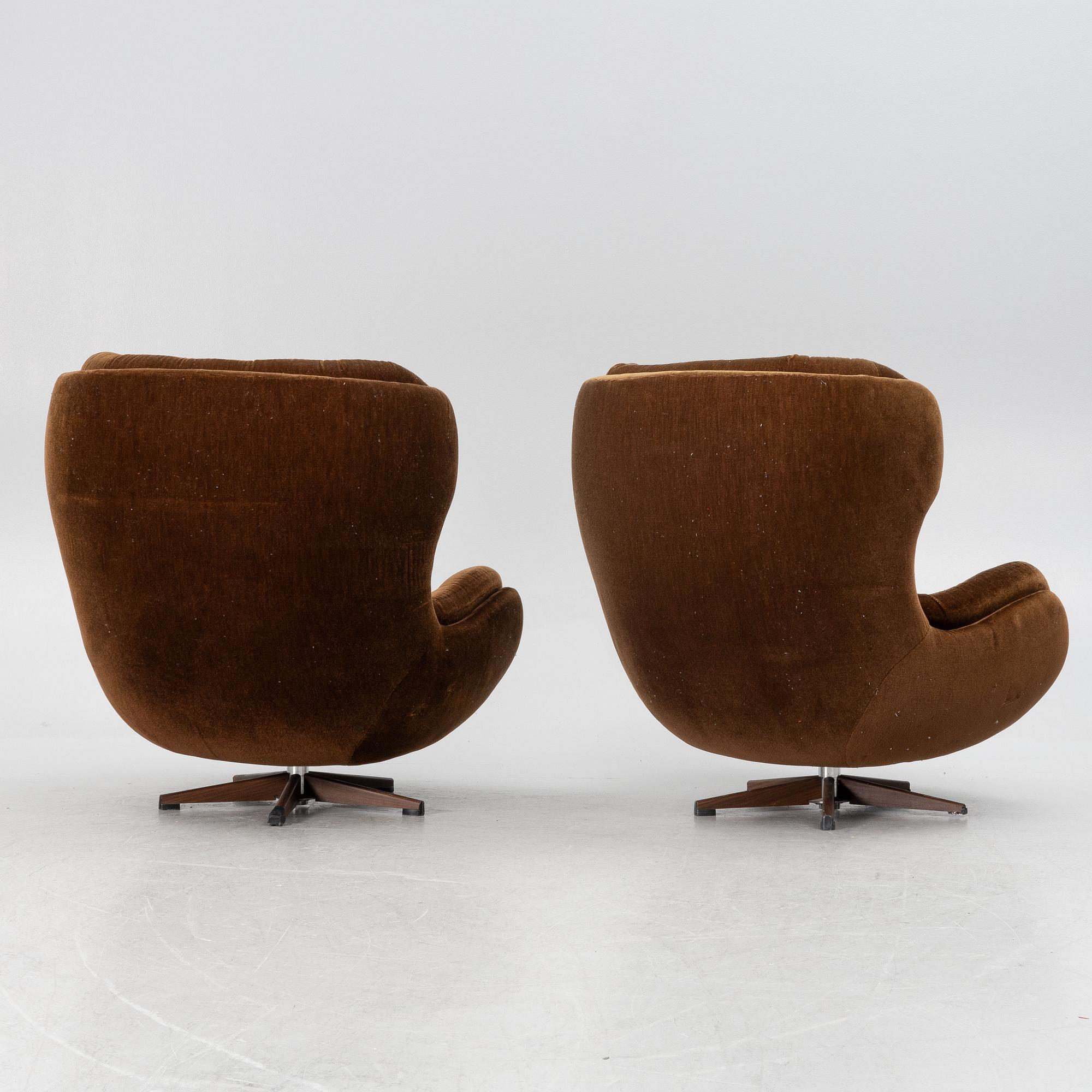 A pair of armchairs, Swedfurn, Slätte möbler, Töreboda, second half of the 20th century.