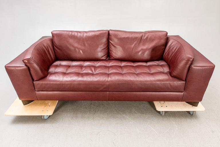 A Natuzzi "Osaka" leather sofa 21st century.