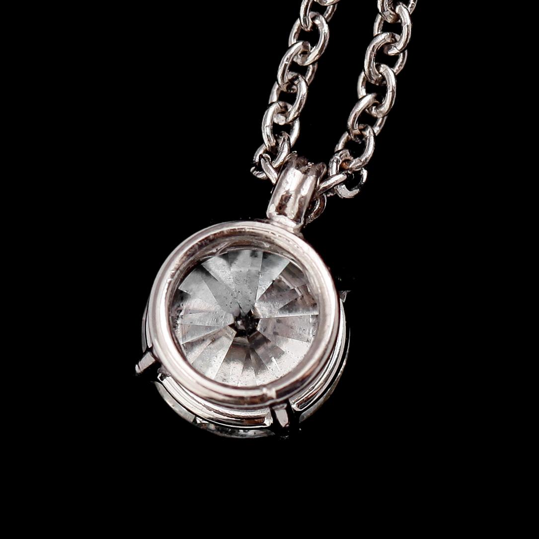 HÄNGE MED KEDJA, 18 k vitguld, briljantslipad diamant ca 1.73 ct.