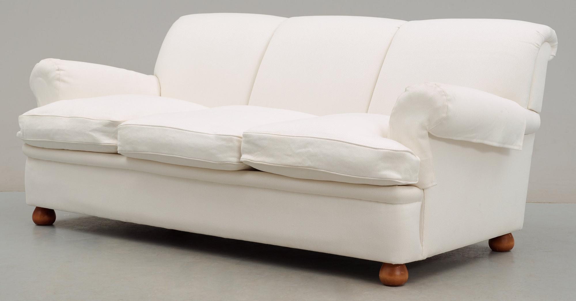 A Josef Frank sofa, Svenskt Tenn, model 703.