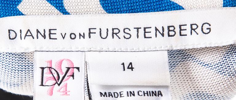 KLÄNNINGAR, 2 st, Diane von Furstenberg, storlek 44.