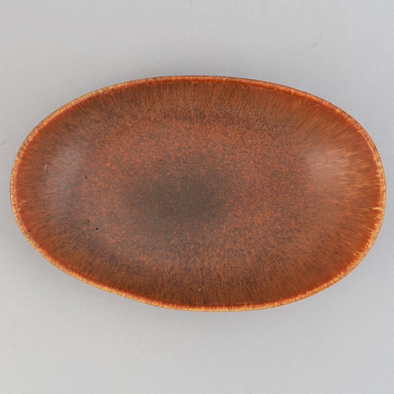 Carl-Harry Stålhane, a set of two stoneware bowls for Rörstrand and a stoneware dish from Palshus, Denmark.