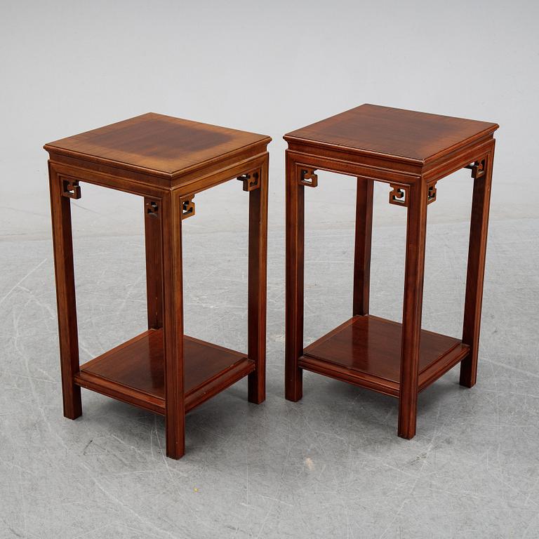 A pair of mahogany side tables, 20th Century.