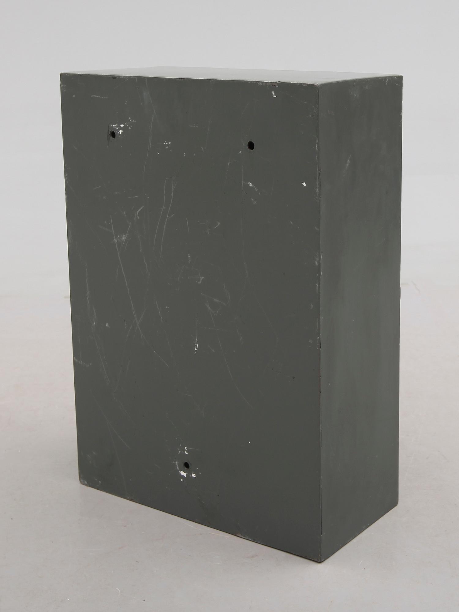 VÄGGSKÅP, industrimodell, 1900-talets mitt.