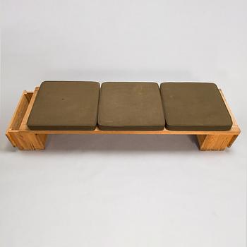 Olavi Hänninen, a 1960's bench.