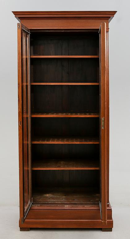 BOKSKÅP, 1800-talets andra hälft.