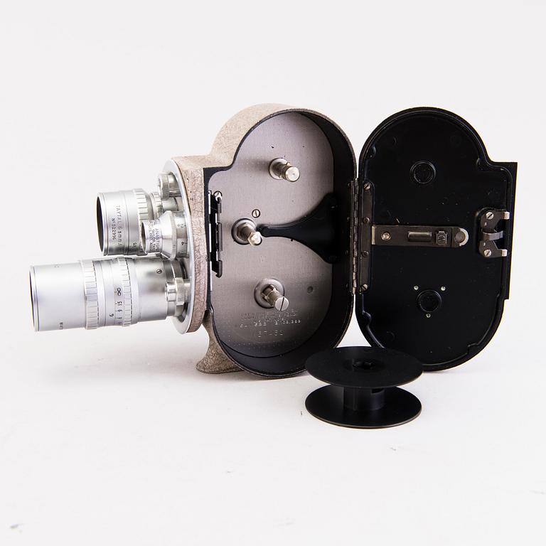 Set of five cameras, with accessories, 1920-50-tal.