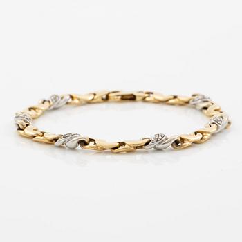 Bracelet 18K gold with diamonds.