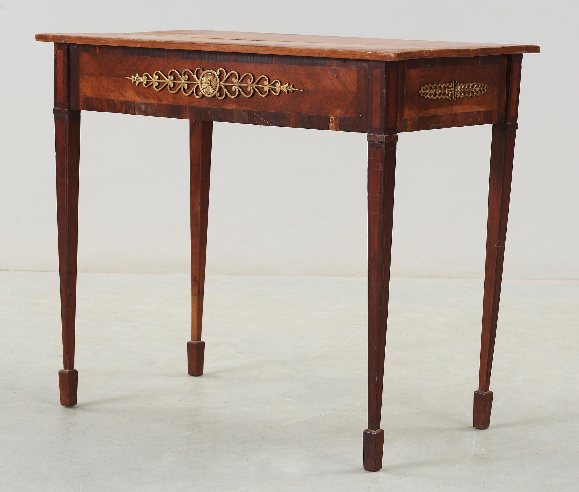BORD, sengustaviansk, omkr 1800.