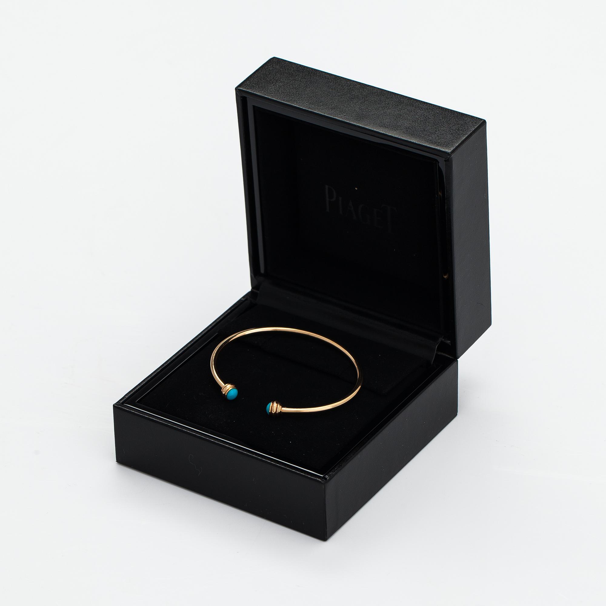 Piaget, A "Possession" bracelet made of 18K gold with turquoises. Marked Piaget R58367, 15.