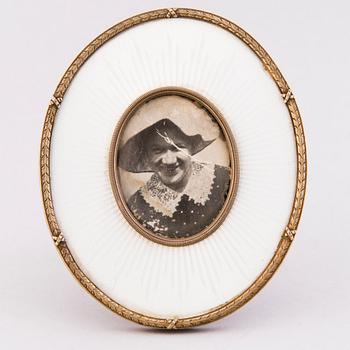 A SILVER AND ENAMEL FRAME, Henrik Wigström, S:t Petersburg 1896-1908.