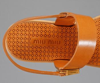 SKOR/SANDALER, Miu miu.