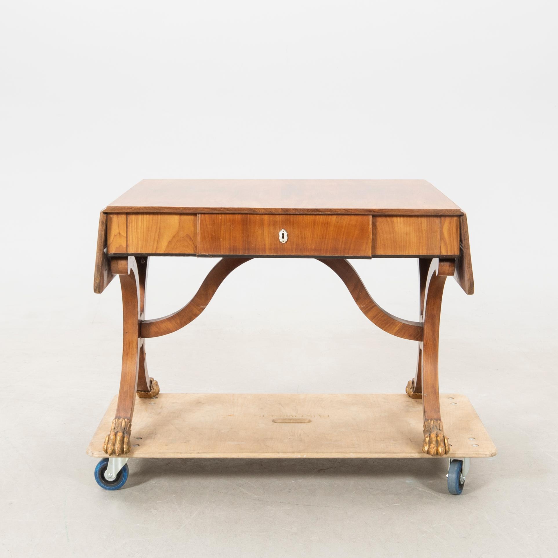 Drop-leaf table signed JA Åkerman's furniture factory Gothenburg Empire period 1810-20s.