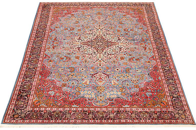 A semi-antique Keshan Carpet, a. 275 x 183 cm.