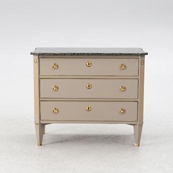 Chest of drawers, Gustavian style, 20th century.