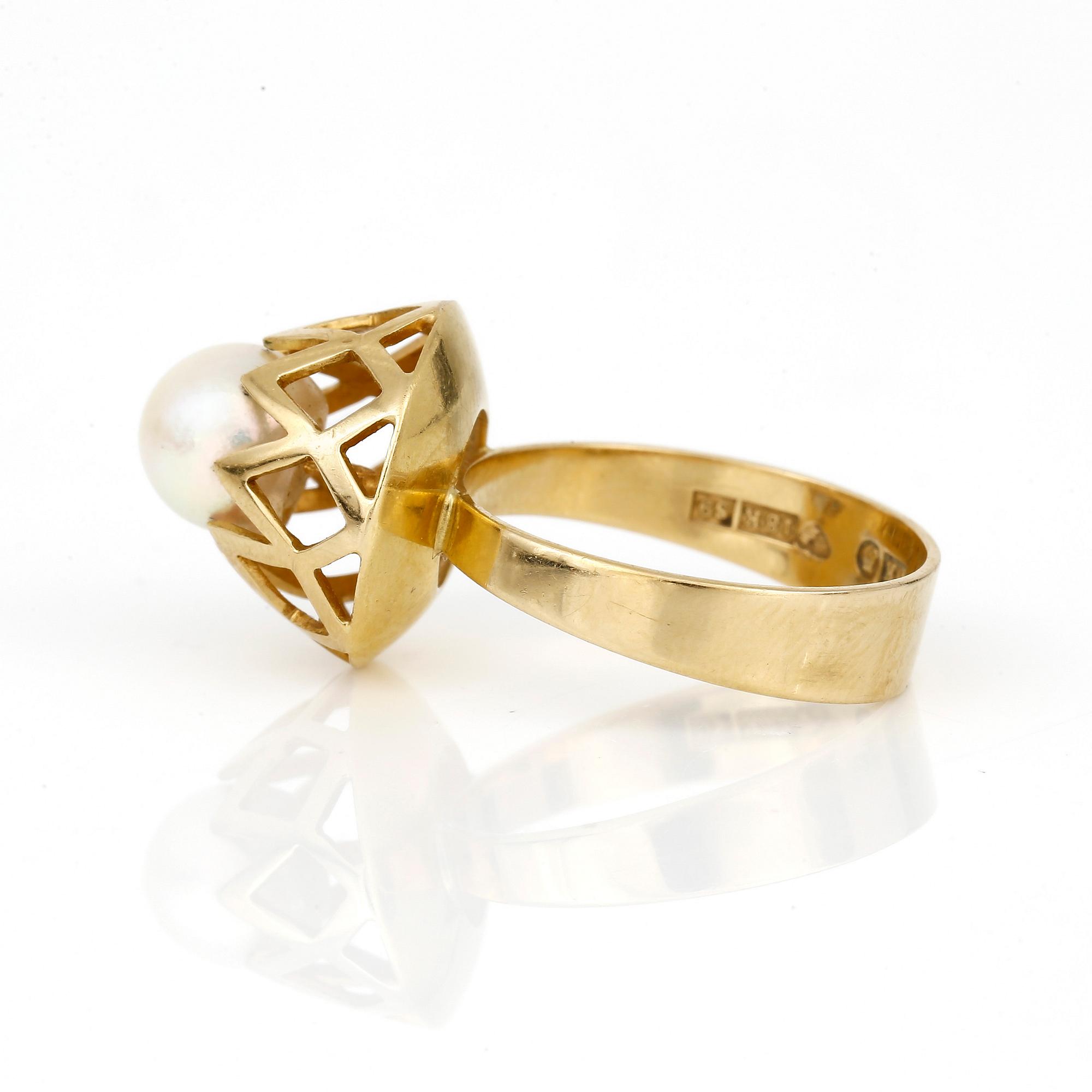 RING, med en odlad pärla, G Kaplan, Stockholm, 1968.