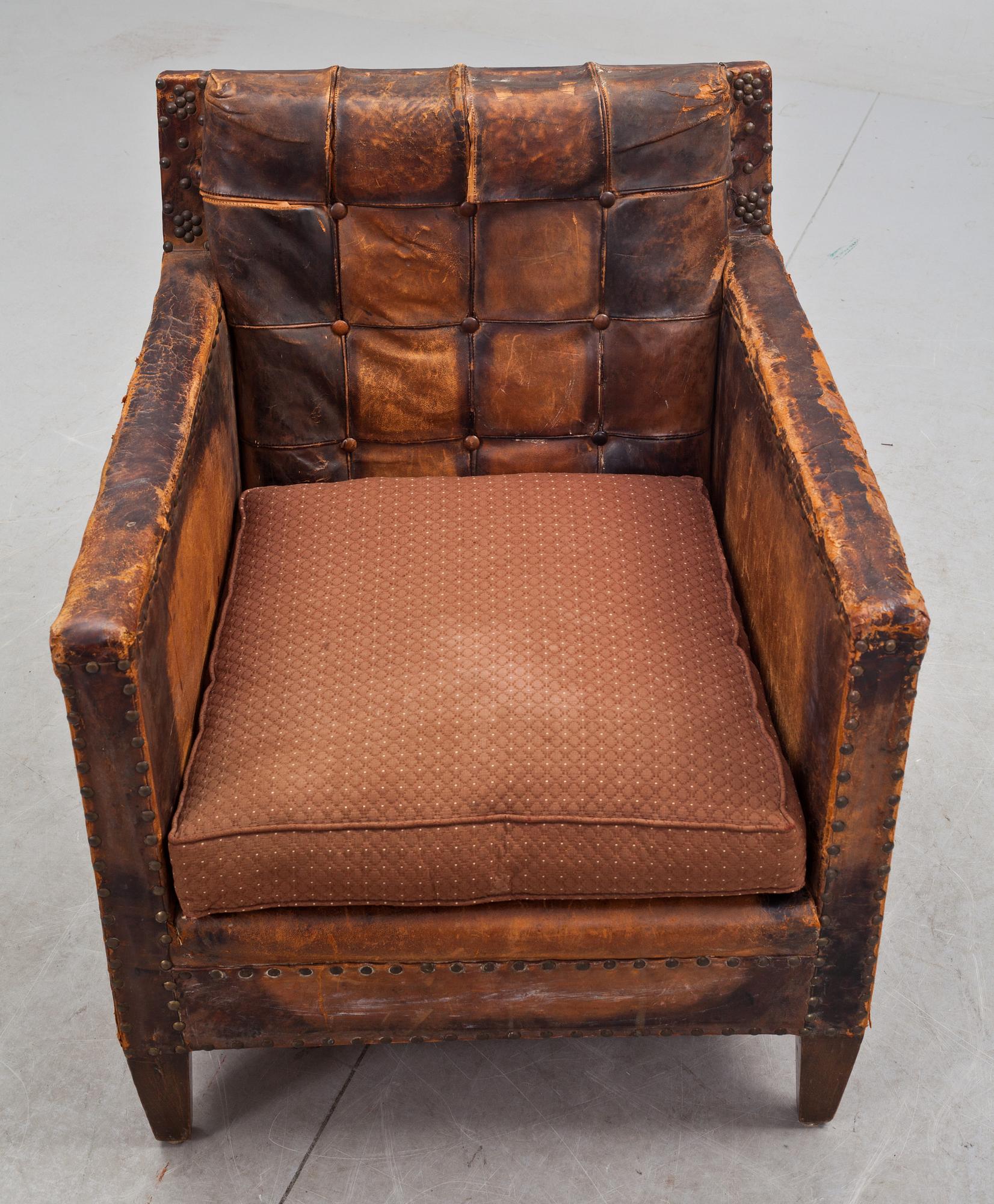 FÅTÖLJ, 1900-talets första hälft.