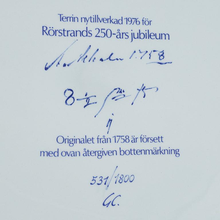 Terrin, porslin, efter original från 1758, Rörstrand, 1976.