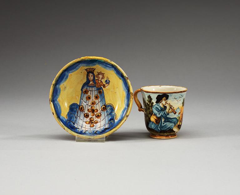 An Italian majolica cup and stand, Urbino, 18th Century.