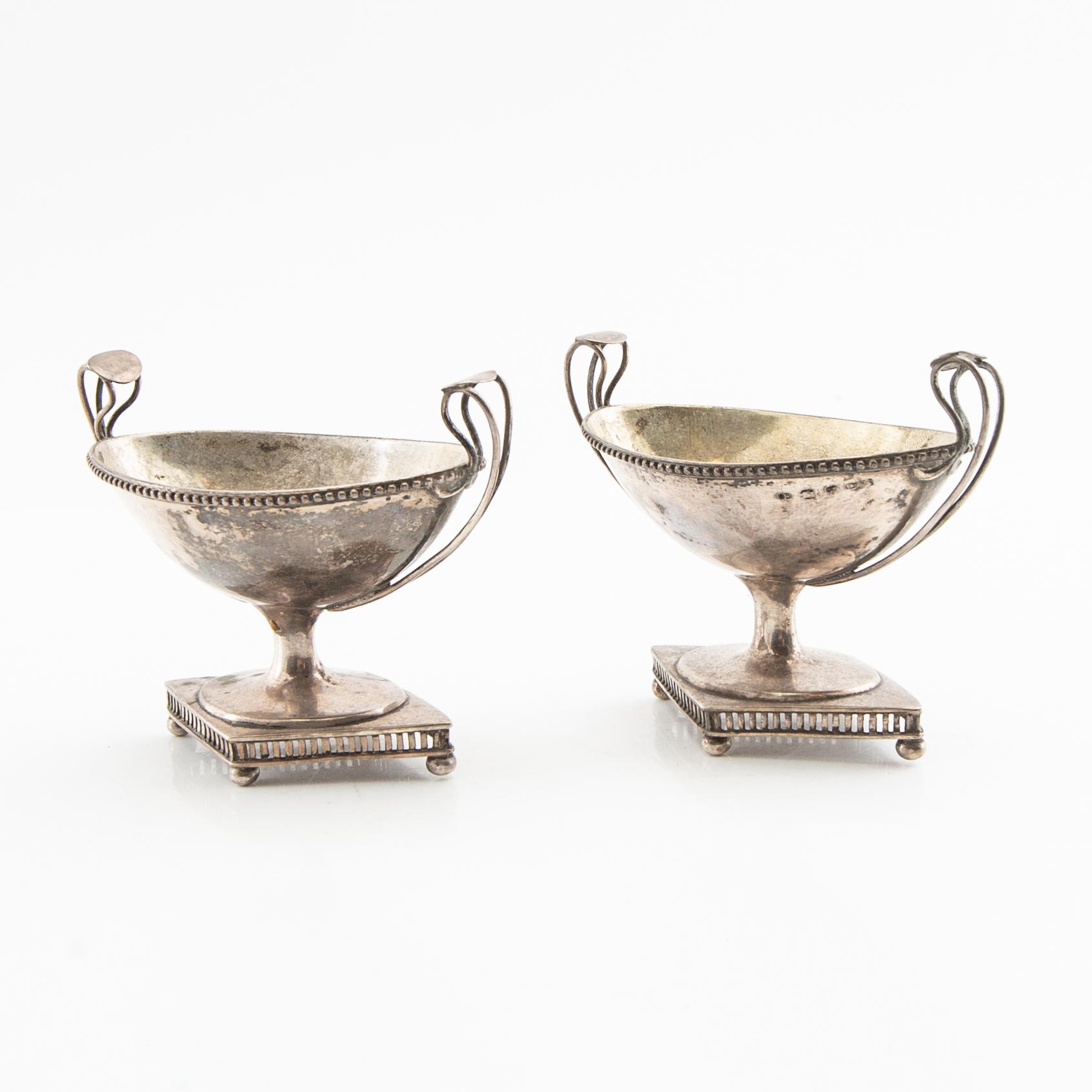 Petter Adolf Sjöberg saltkar ett par samt skedar Sengustavianska silver Stockholm 1820.