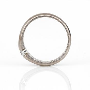 RING, med briljantslipad diamant, ca 0,16 ct, H Lahtnen & Co, Finland, 2000.