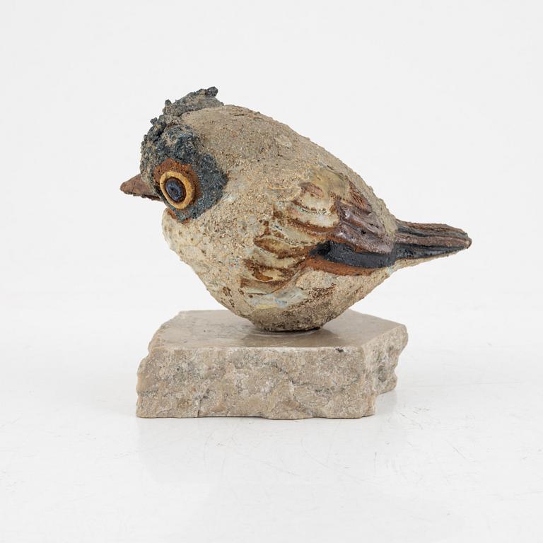 Tyra Lundgren, skulptur, fågelunge, chamotterat stengods.