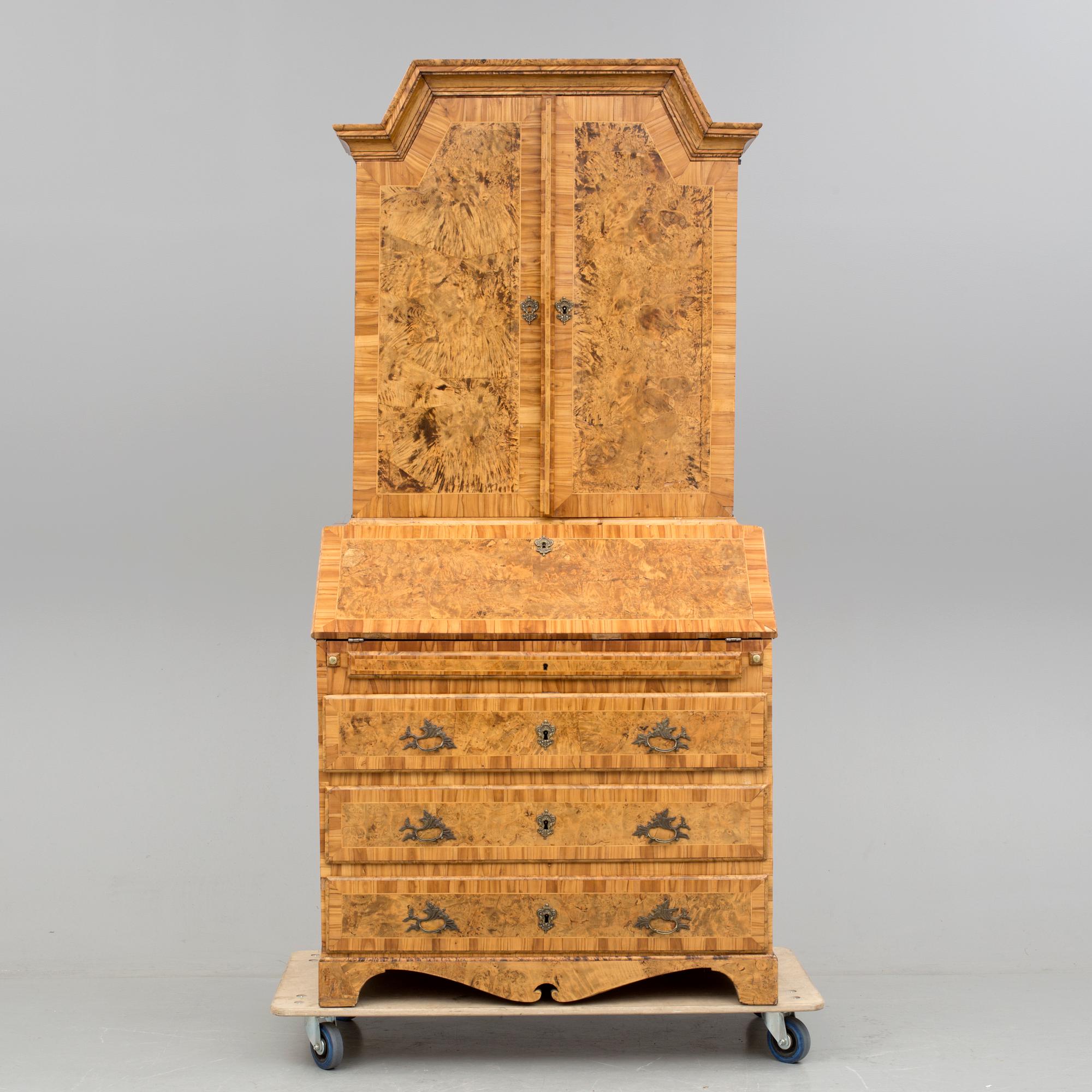 SKÅP, senbarockstil, 1700-/1800-tal.