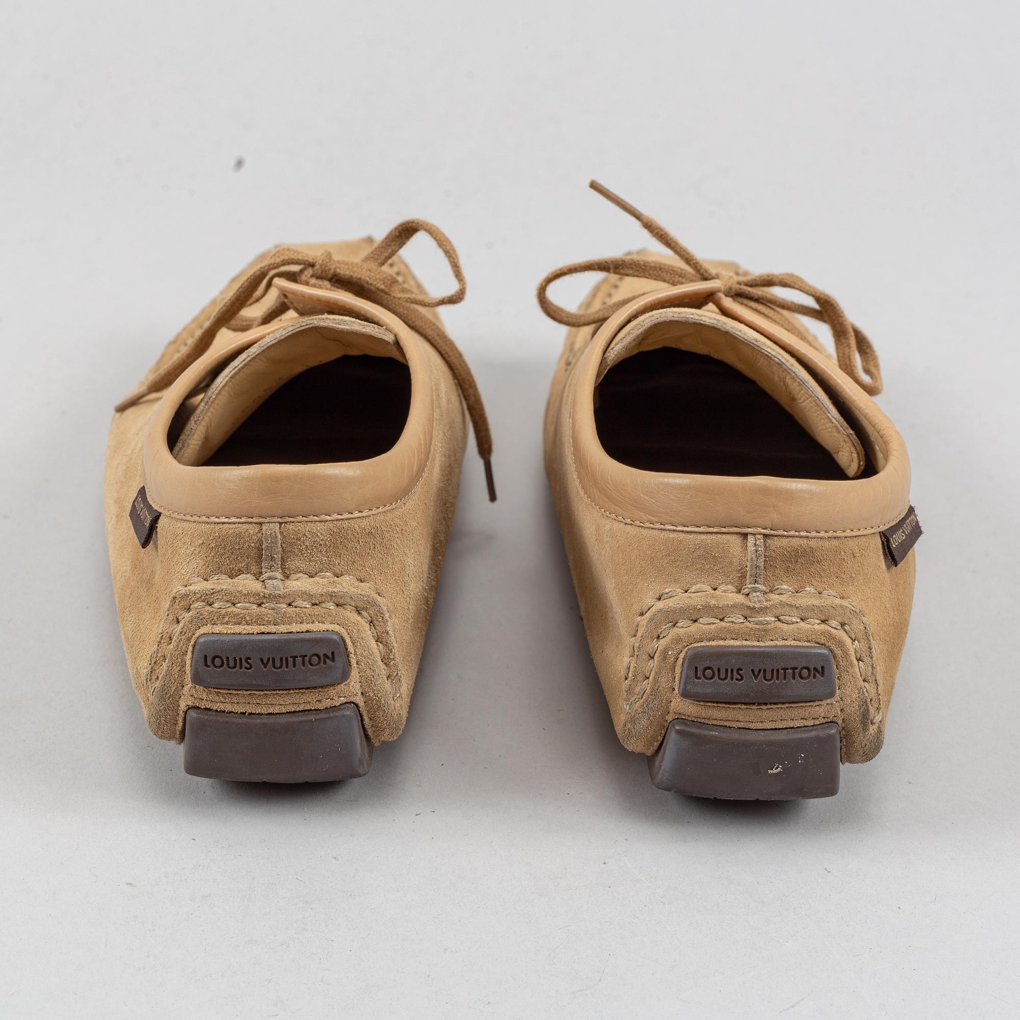 Louis Vuittion, a pair of suede shoes, size 37.