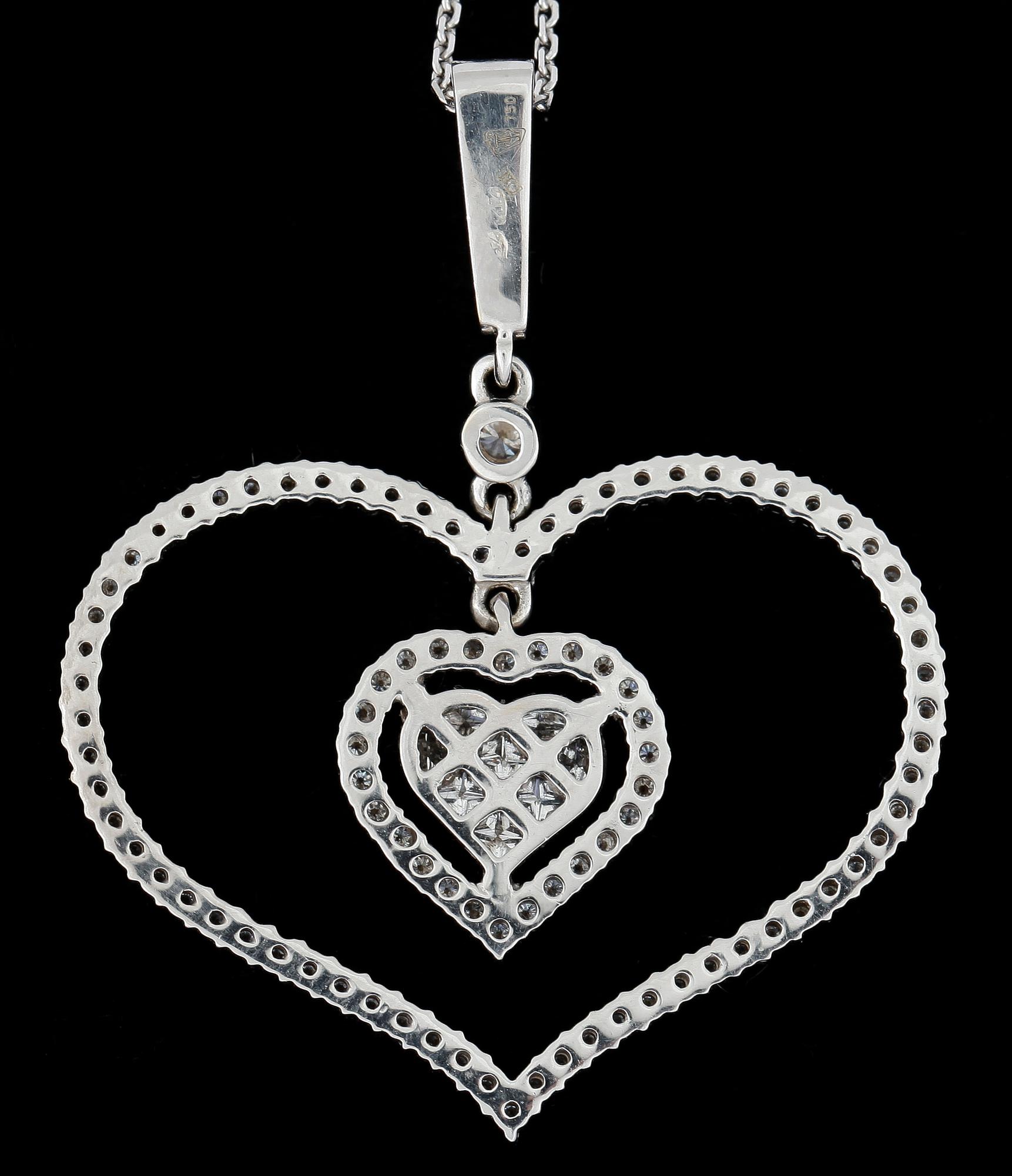 HALSSMYCKE, 18k vitguld med briljant- och prinsesslipade diamanter tot ca1,10ct. Vikt ca 6g.