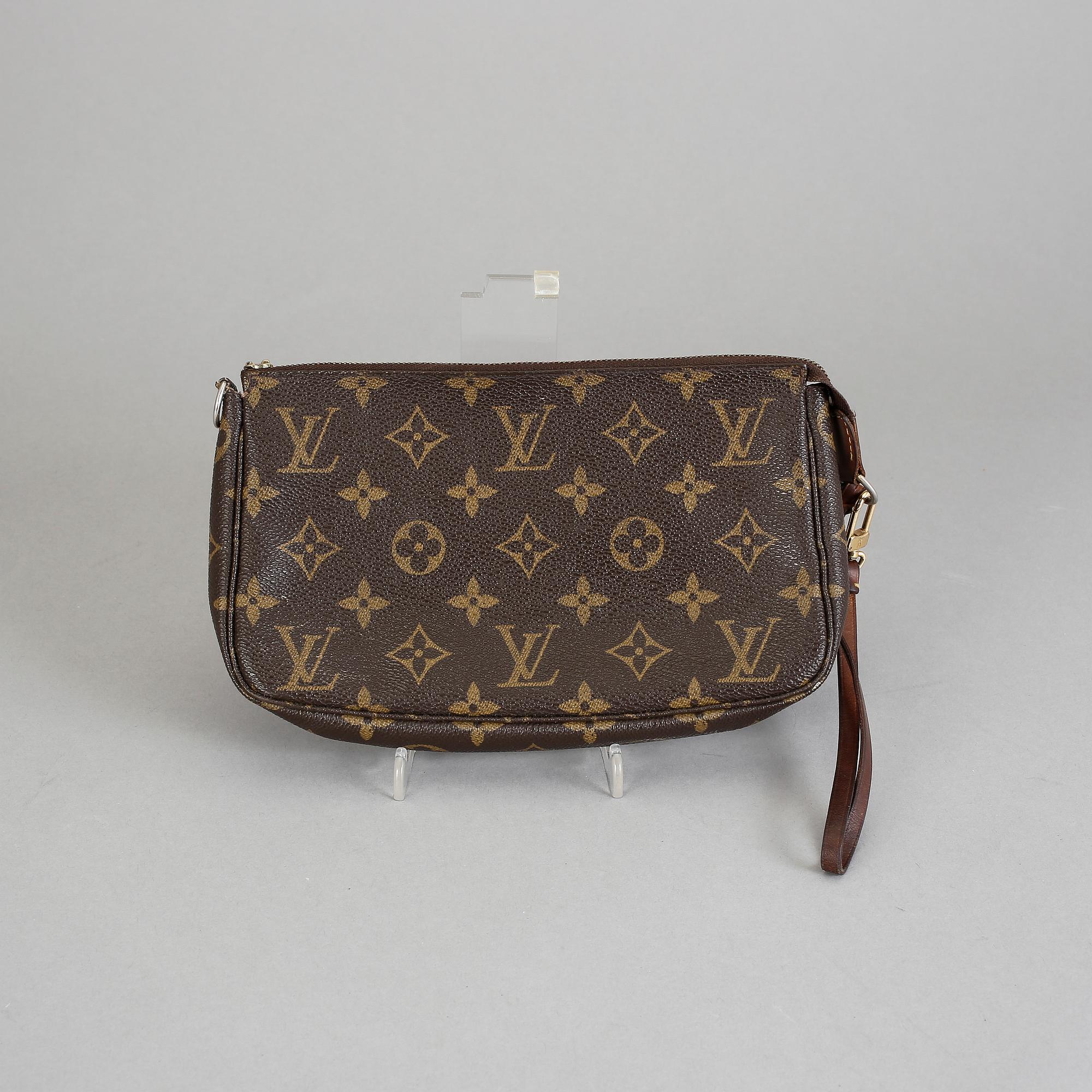 VÄSKA, "Pochette", Louis Vuitton.