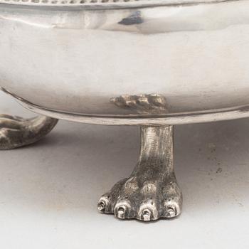 JN WOLLENBERG, a silver sugar-box, Nuremberg 1780-83.