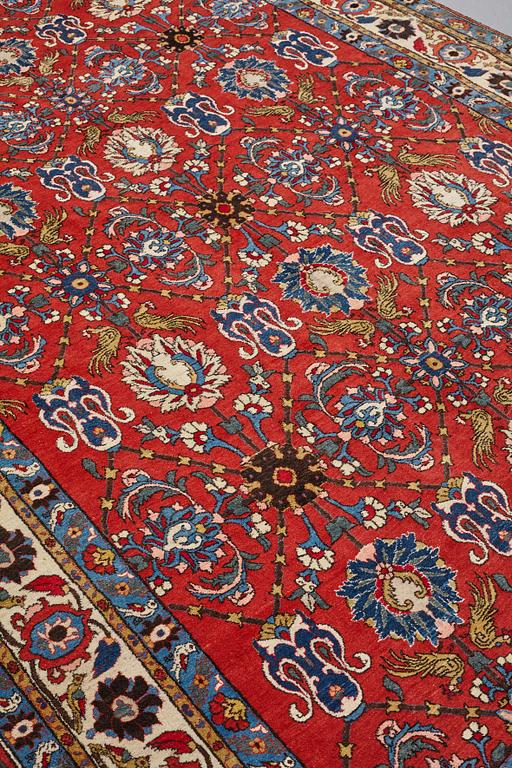 A CARPET, a semi-antique/old Veramin, ca 316,5 x 211 cm.