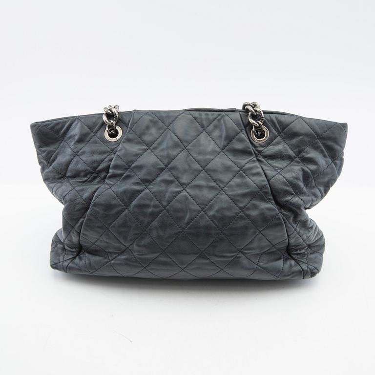 Chanel, "Coco Pleats Tote Bag", väska, 2010-tal.