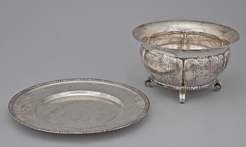 SKÅL med BRICKA, silver. K. Andersson, 1916. Stockholm. Vikt ca 1598g.