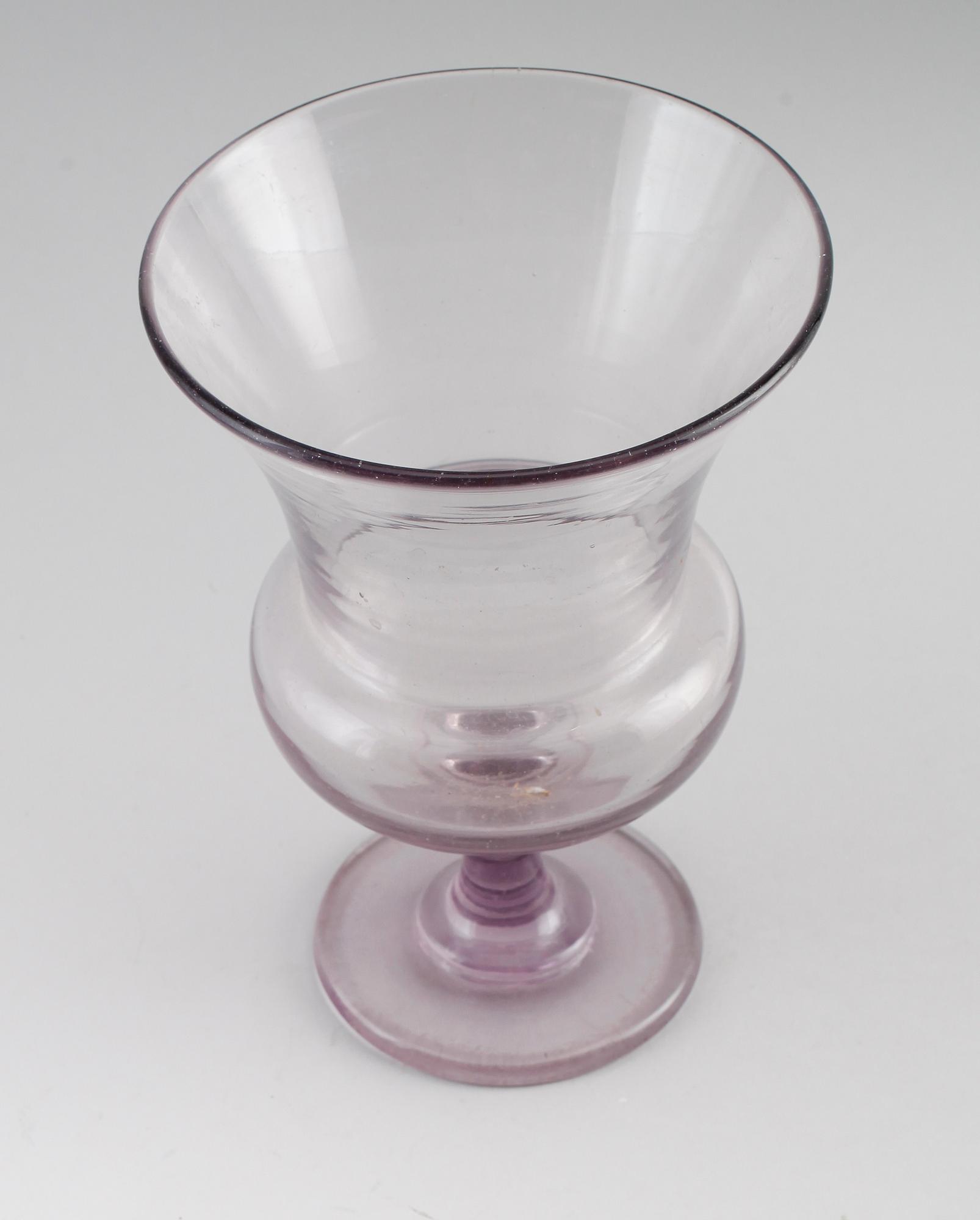 URNA, glas, empire, 1800-talets första hälft.