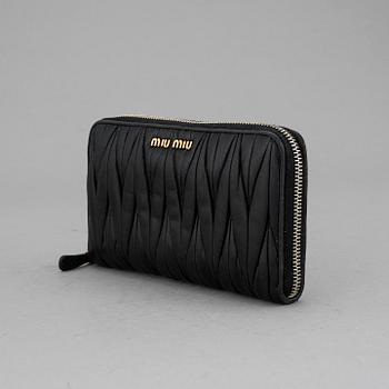 PLÅNBOK, "Matelassé", Miu Miu.