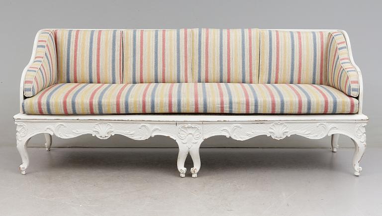 TRÅGSOFFA, delvis rokoko, 1700-tal.