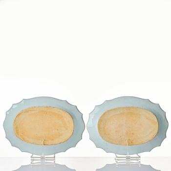 A pair of famille rose serving dishes, Qing dynasty, Qianlong (1736-95).