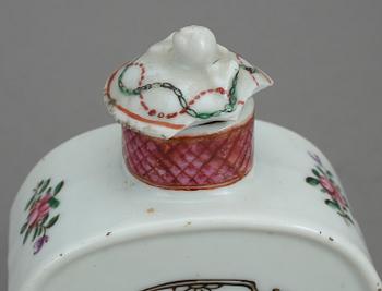 TEDOSA, porslin, Qingdynastin Qianlong 1736-95.