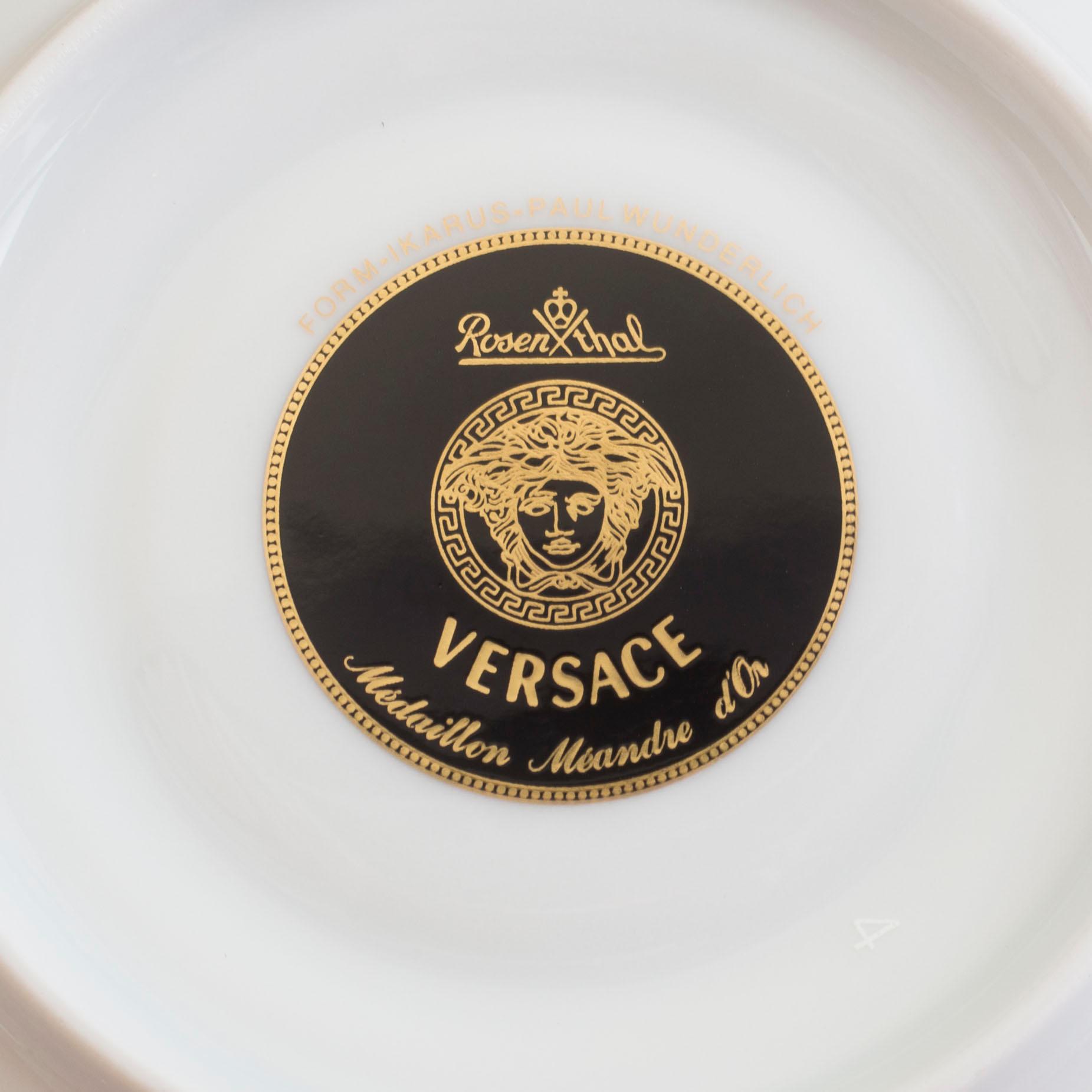 a set of 5 porcelain coffee cups, 'Médaillon Méandre d'Or', Ikarus, by Versace for Rosenthal.