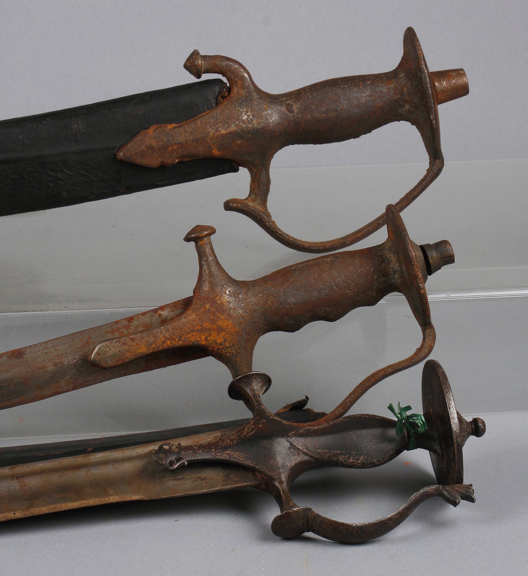 SABLAR, 3 st, orientaliska. 1900-tal.