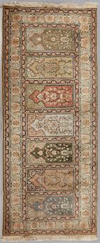 GALLERIMATTA, Kayseri Saff, old, ca 223 x 88 cm.