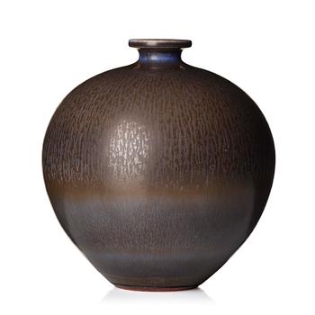 77. Berndt Friberg, a stoneware vase, Gustavsberg Studio, 1968.