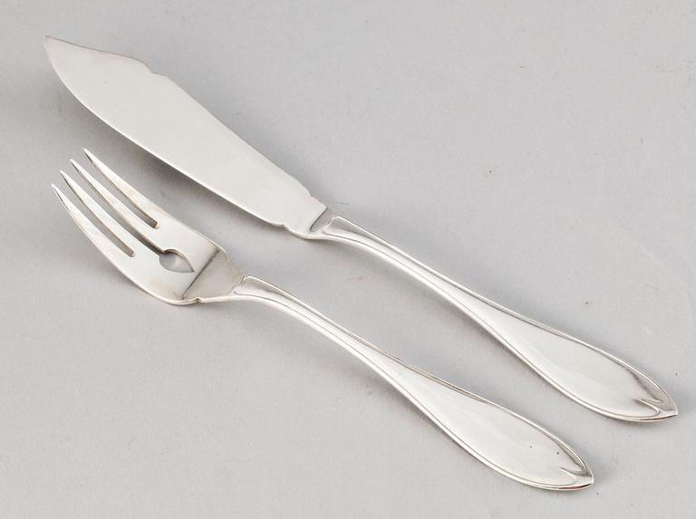 FISKBESTICK, 24 delar, silver, KGMG AB 1920. Tot vikt ca 1100 gram.