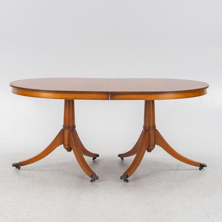 Dining table, English, in the style of George III, second half of the 19th century.