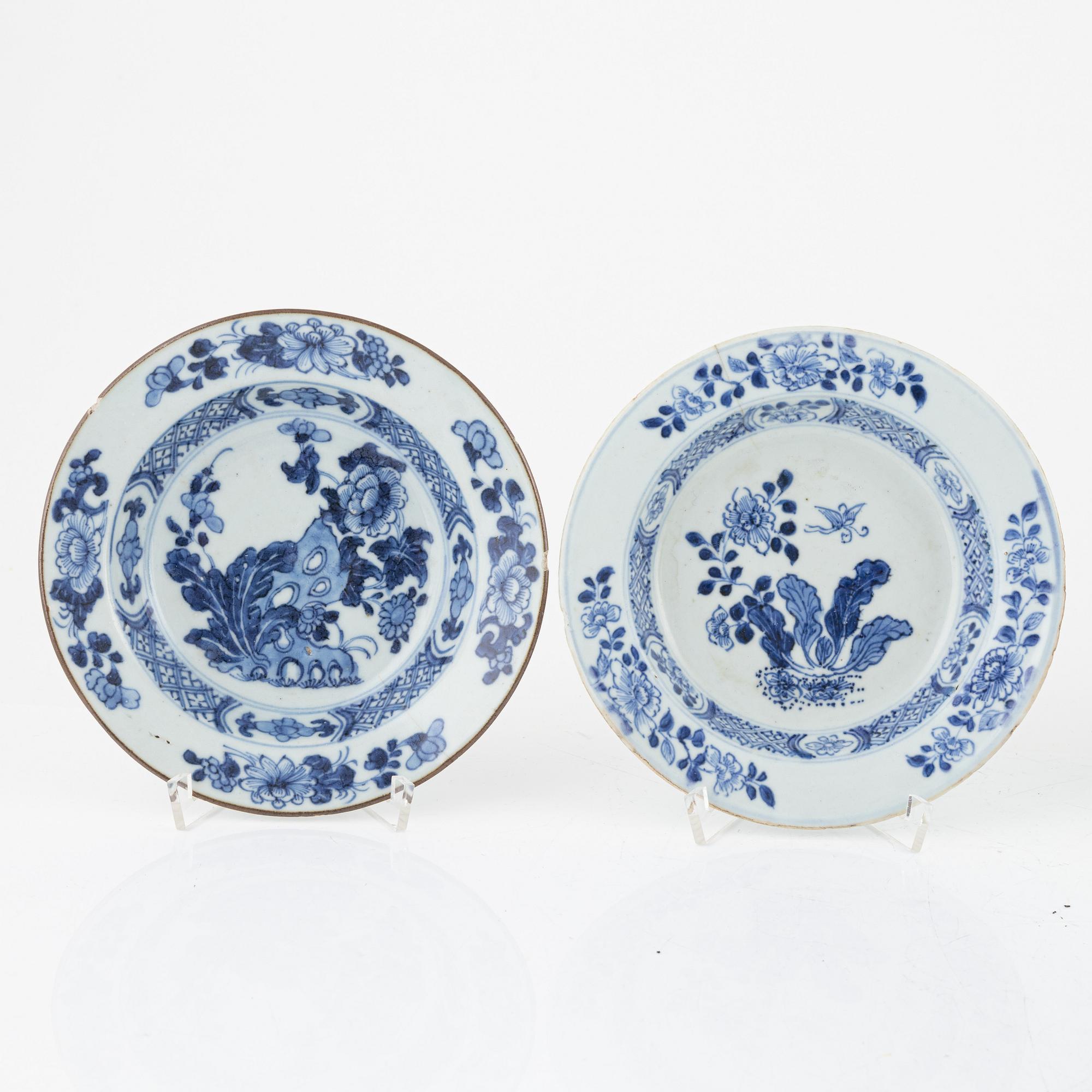 Nine porcelain pieces, China, Qing dynasty, 18th-19th century.