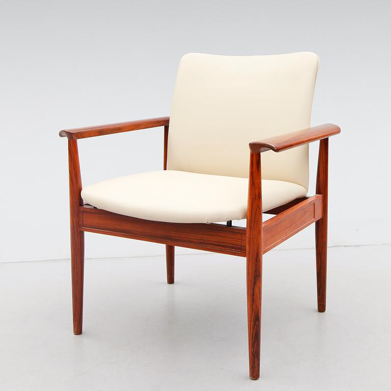 KARMSTOL, "Diplomat", Finn Juhl, France & Søn, 1900-talets andra hälft.